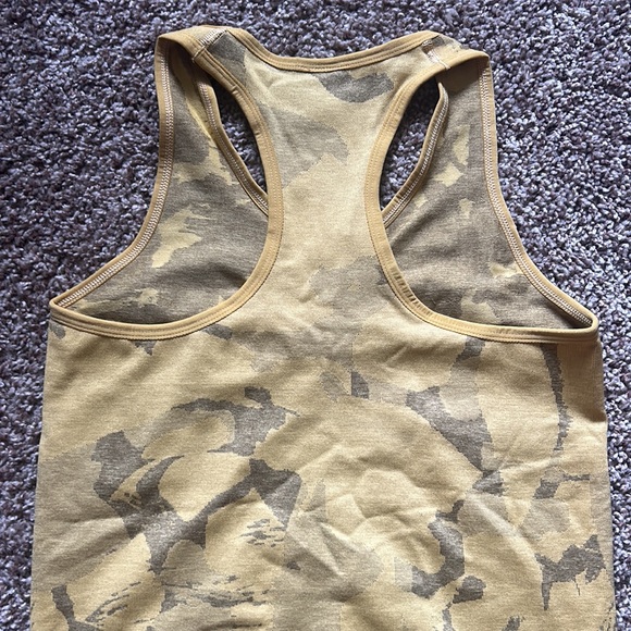 Gymshark ADAPT CAMO SEAMLESS TANK - Picture 5 of 6